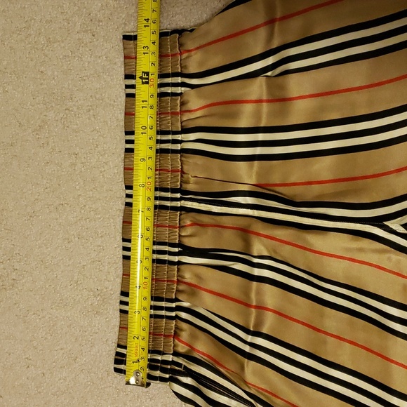 BURBERRY ICON STRIPE 100% SILK MARSETT SHORTS - Picture 11 of 11